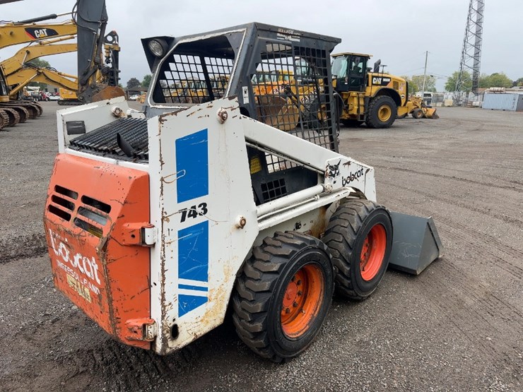 1985-bobcat-743-image-5