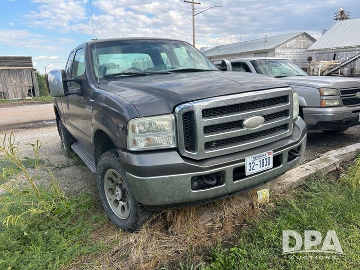 2005-ford-f350-xlt-image-10