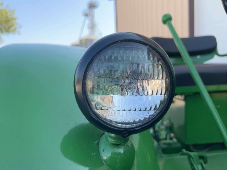 1955-john-deere-70-image-39