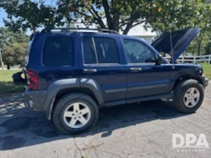 2007-jeep-liberty-sport-image-5