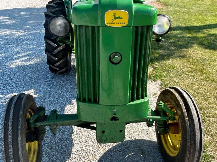 1956-john-deere-320u-image-2