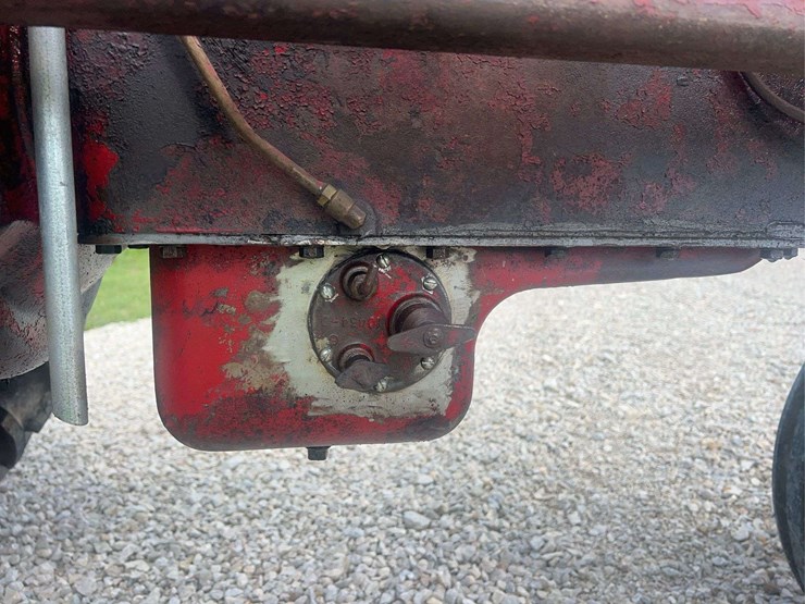 farmall-f-20-image-12