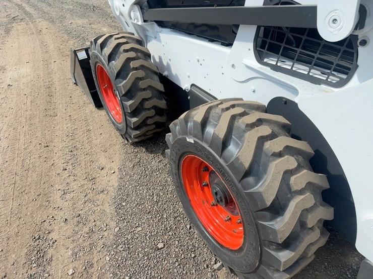 2019-bobcat-s740-image-13