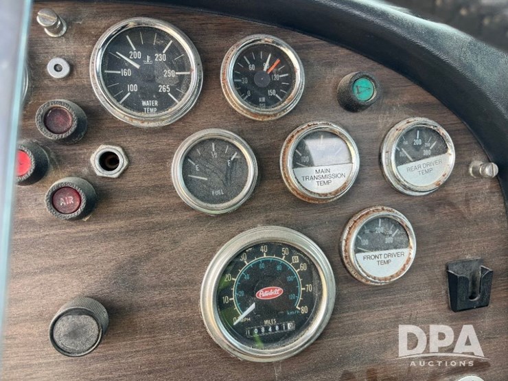1984-peterbilt-359-image-53