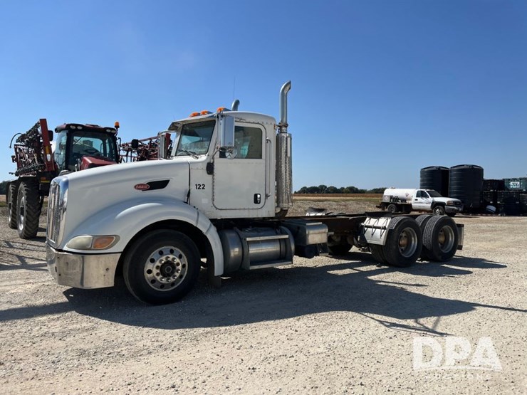 2007-peterbilt-386-image-14