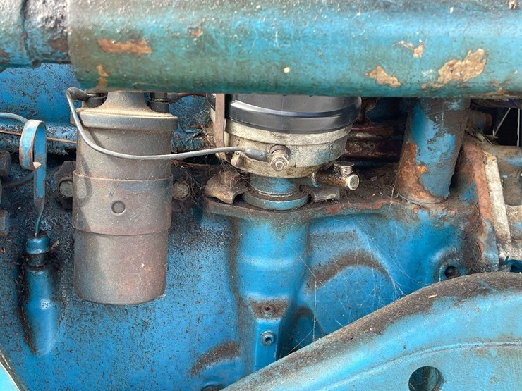 ford-4000-image-34