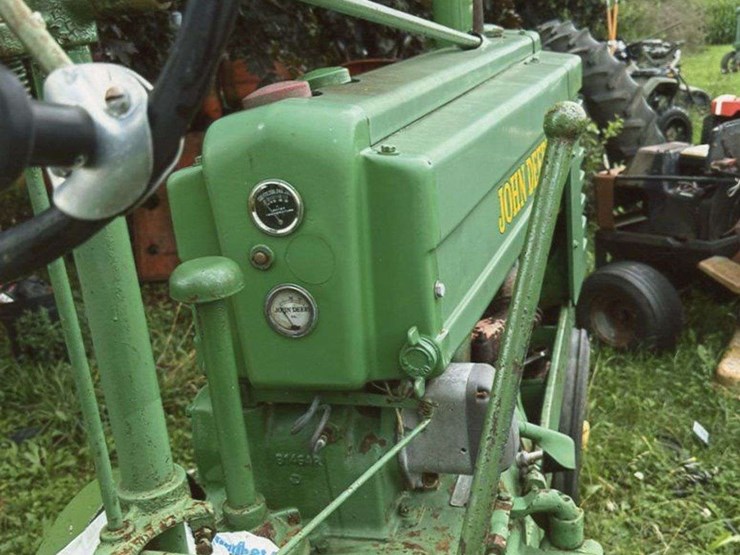 john-deere-b-image-2