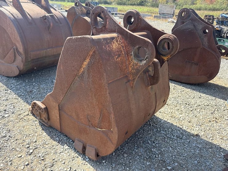 #2542-•-approx-51"-excavator-bucket-image-2