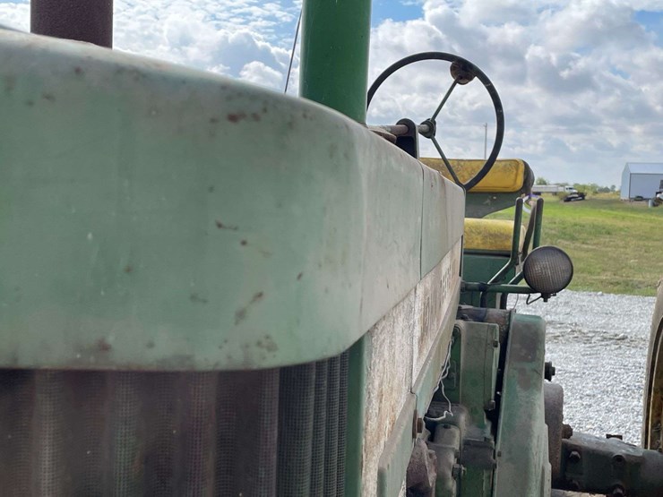 john-deere-720-image-13