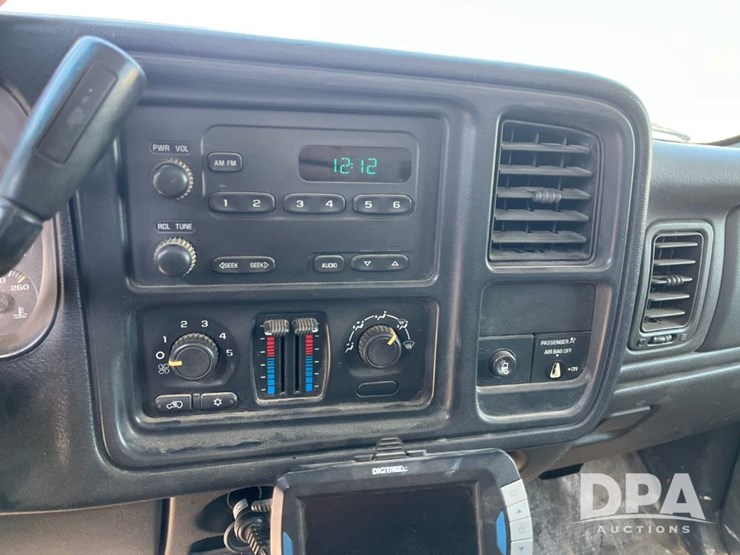 2003-chevrolet-2500hd-image-49