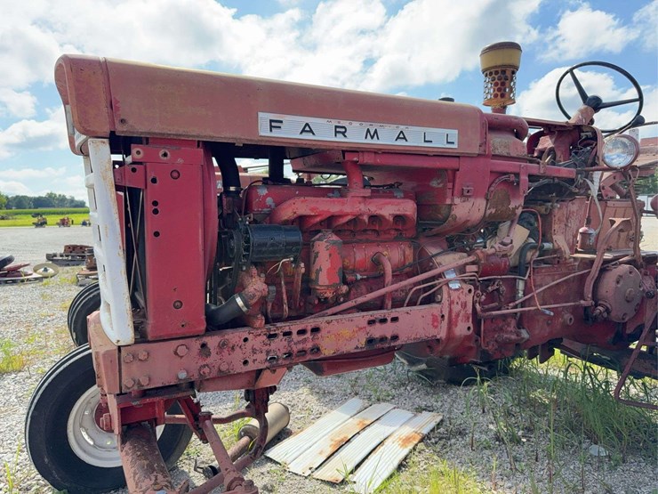 farmall-560-diesel-image-40
