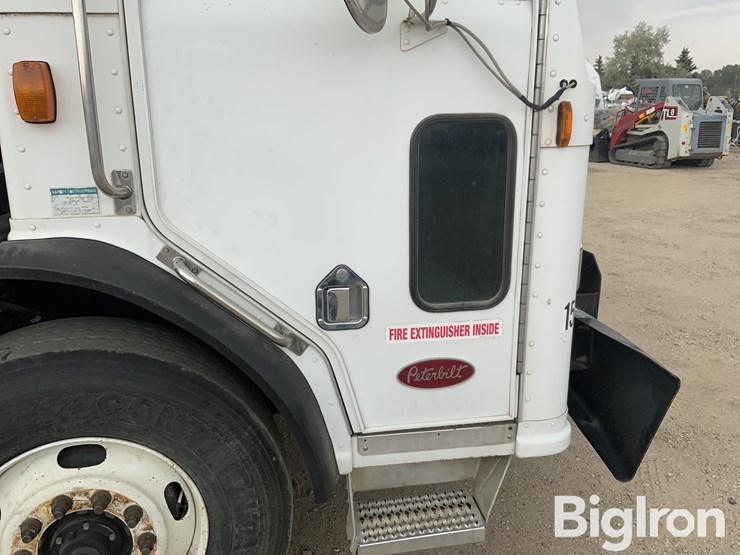 2004-peterbilt-320-image-18