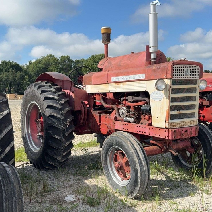 INTERNATIONAL 660