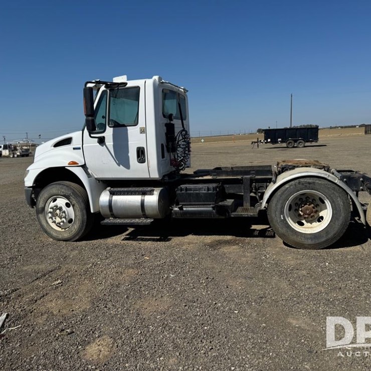 2012 INTERNATIONAL DURASTAR 4400