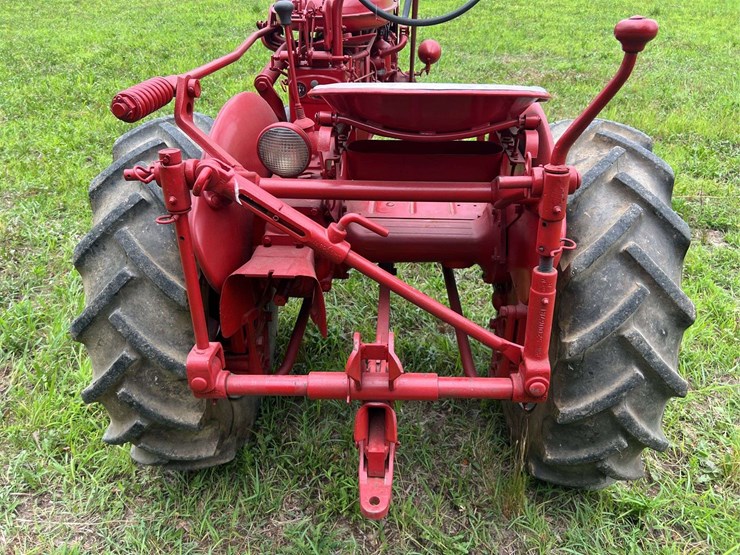 farmall-140-image-50
