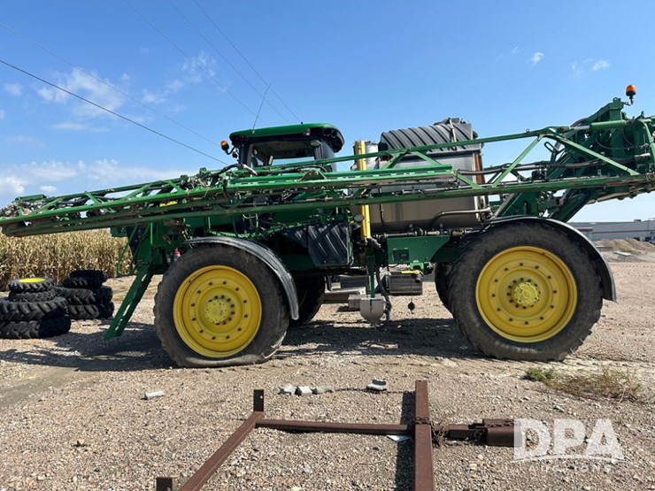 2019-john-deere-r4045-image-3