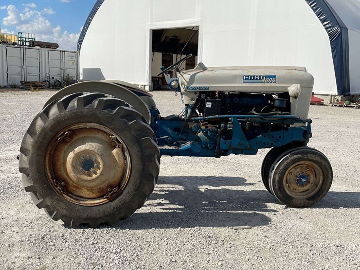 ford-4000-image-6