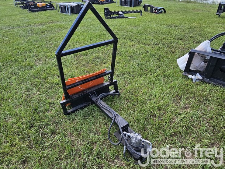 tree-saw-to-suit-mini-skidsteer-image-2