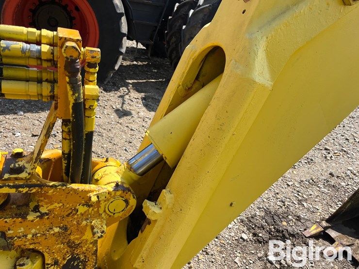 1980-deere-450c-image-11