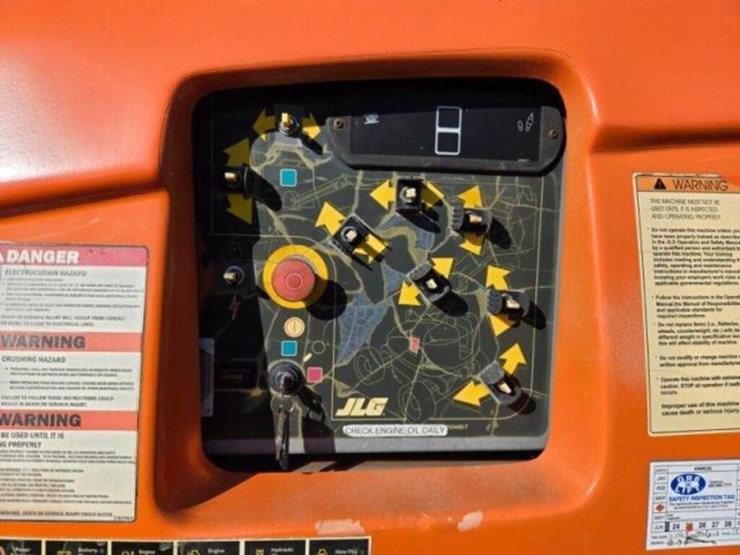 2004-jlg-600aj-image-12
