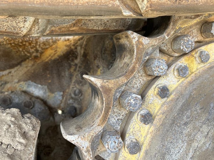 komatsu-d65px-image-56