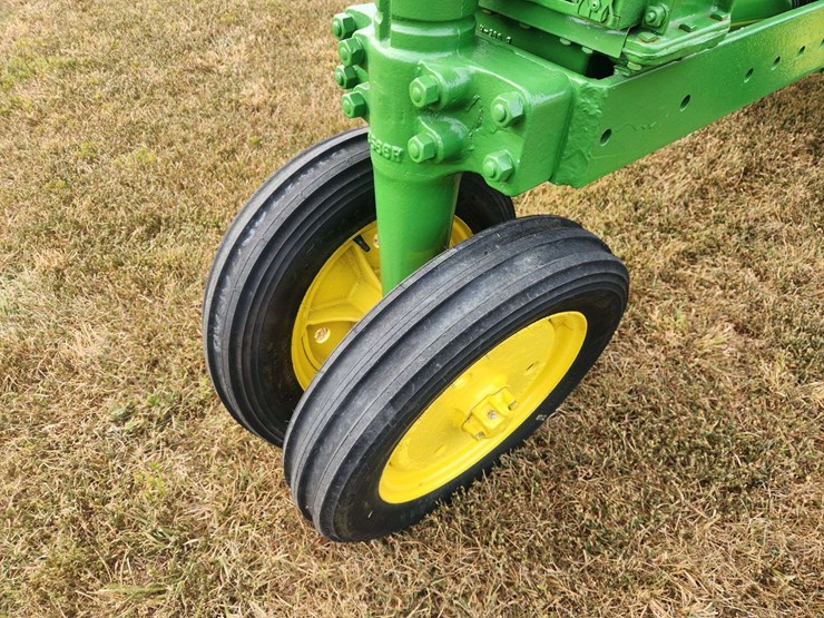 john-deere-b-image-14