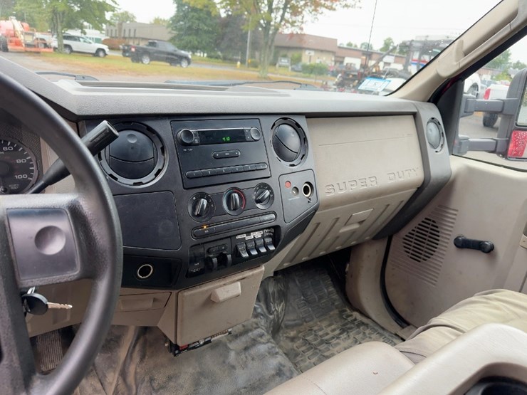 2008-ford-f550-xl-image-25