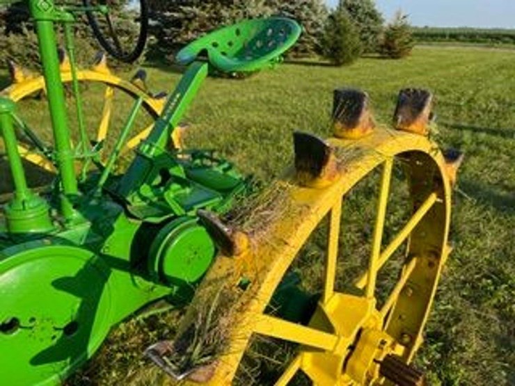 john-deere-b-image-10