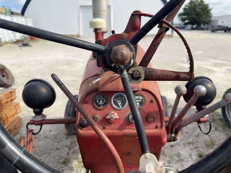 farmall-400-image-8