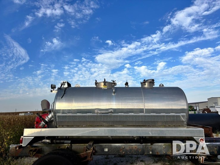 2015-custom-tank-image-2