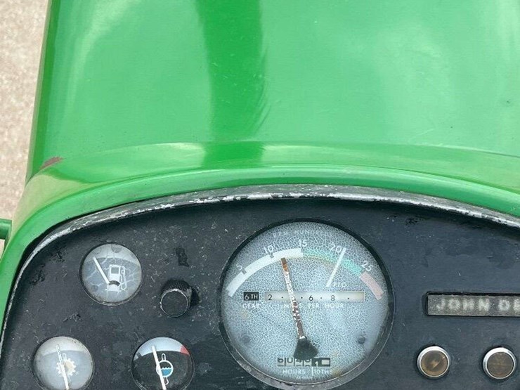 1970-john-deere-2520-image-13