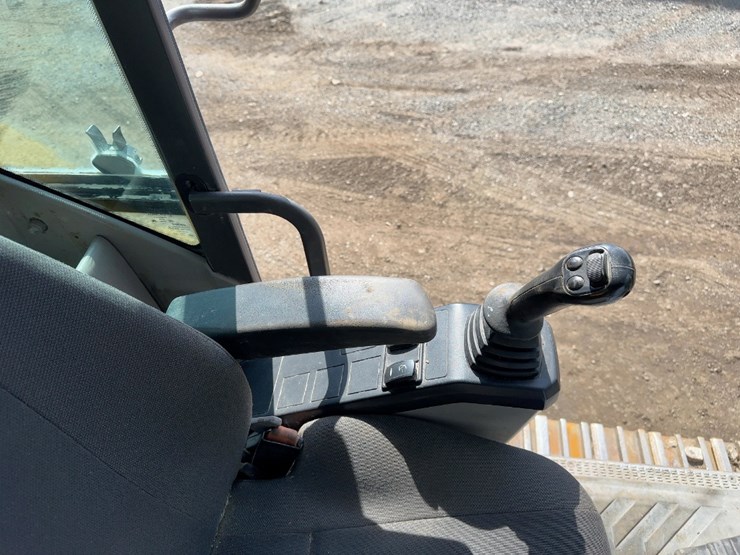 2019-volvo-ec220el-image-37