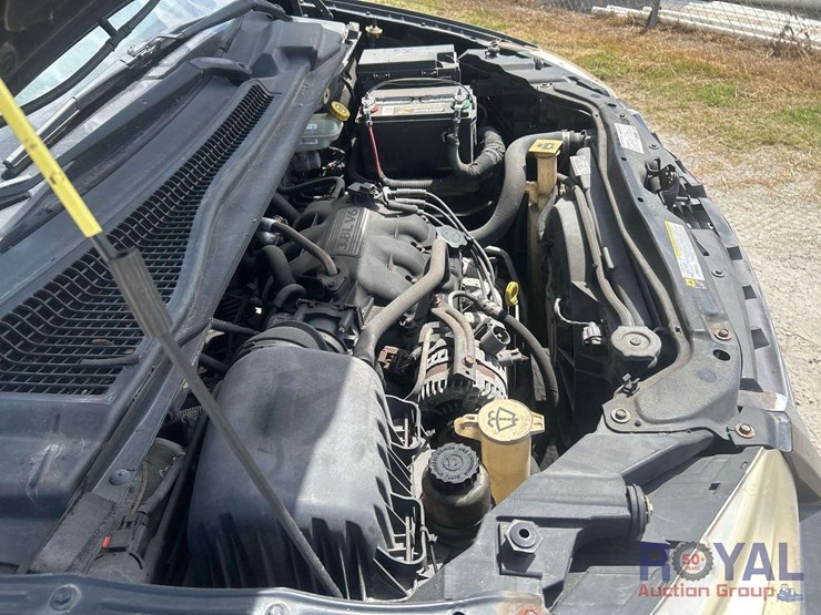 2008-chrysler-town-&-country-image-7