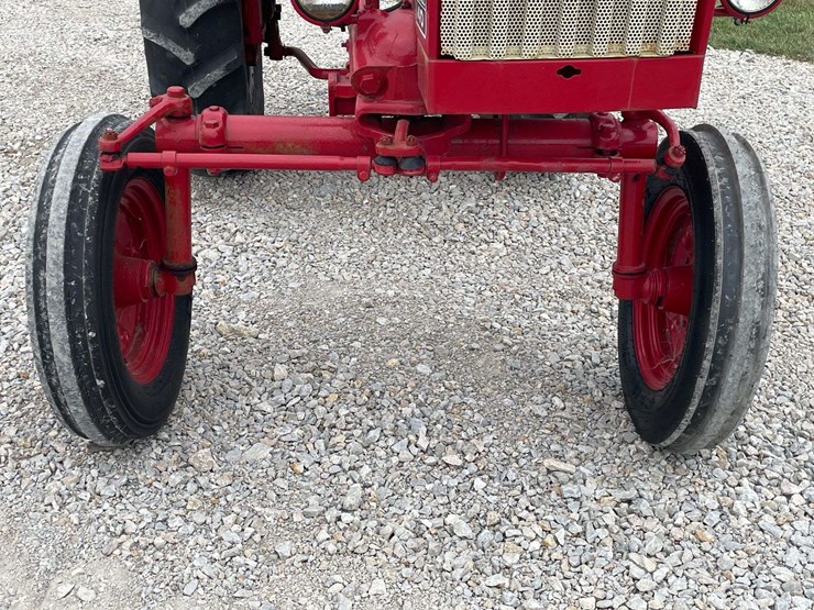 farmall-140-image-18