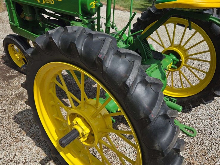 john-deere-model-b-image-4