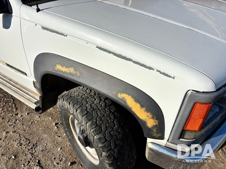 2000-gmc-3500-image-40