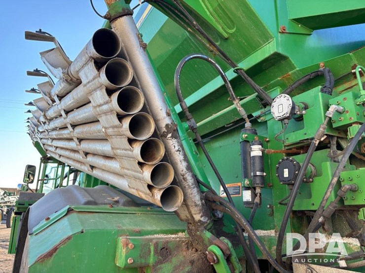 2019-john-deere-f4365-image-35