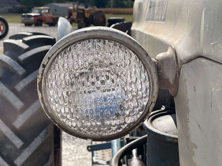 ford-4000-image-66