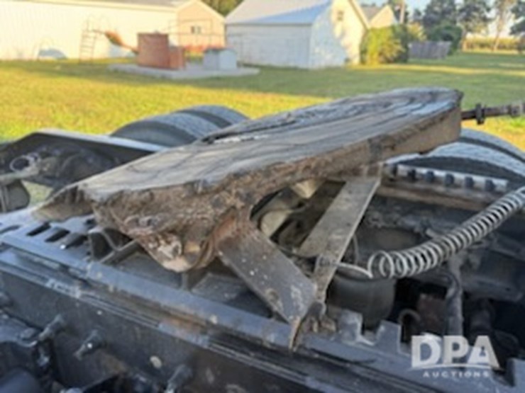2013-peterbilt-389-truck-(jm627)-image-124