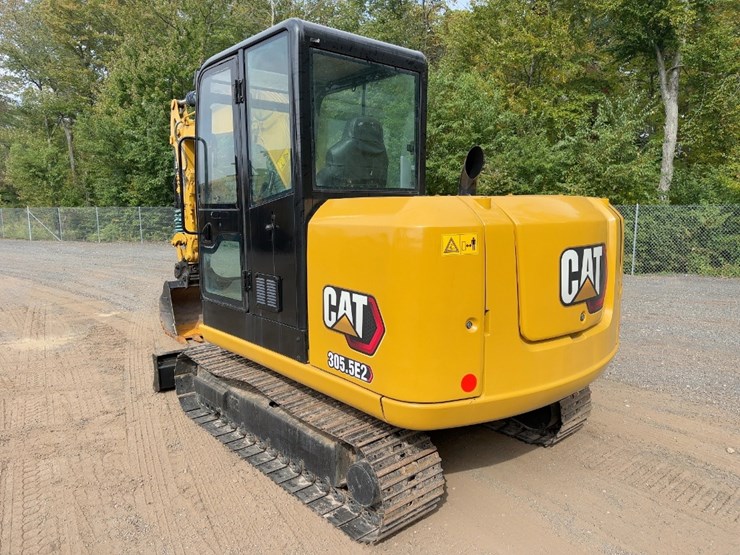 2021-caterpillar-305-image-3