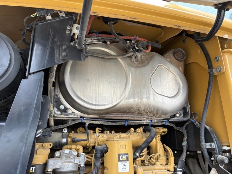 2019-caterpillar-938m-image-17