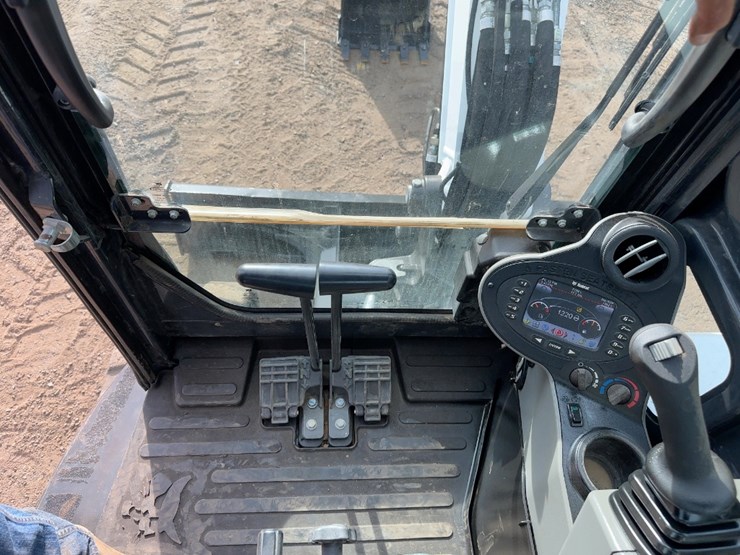 2017-bobcat-e50-image-31