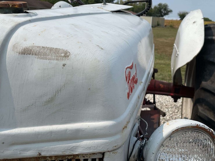 ford-8n-image-12
