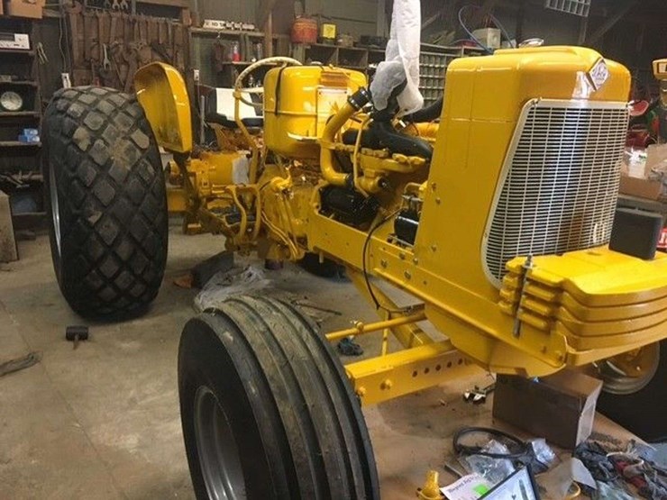 1964-allis-chalmers-d19-beachmaster-image-8