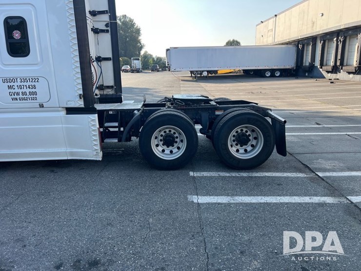 2016-freightliner-tr-125-semi-(ls0419,-unit-884)-image-5