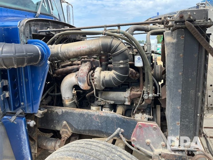 1984-peterbilt-359-image-65