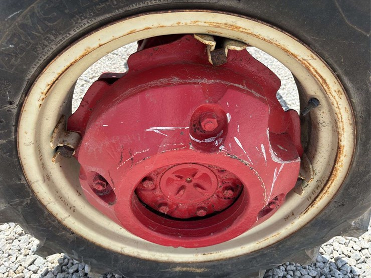 farmall-culti-vision-b-image-37
