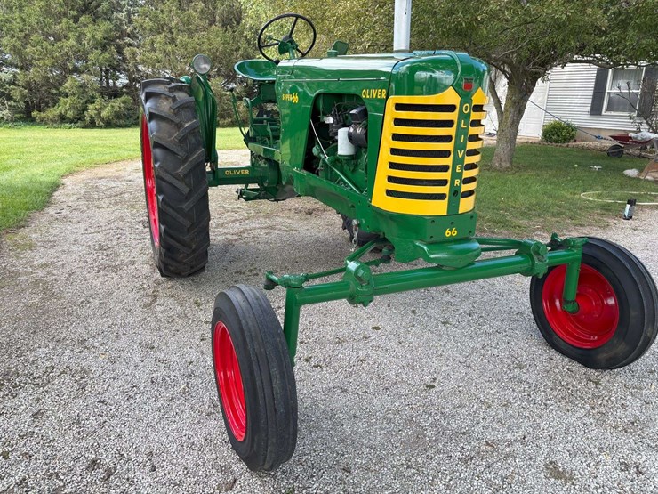 1957-oliver-super-66-image-7