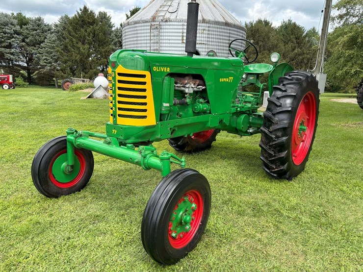 1957-oliver-super-77-image-1