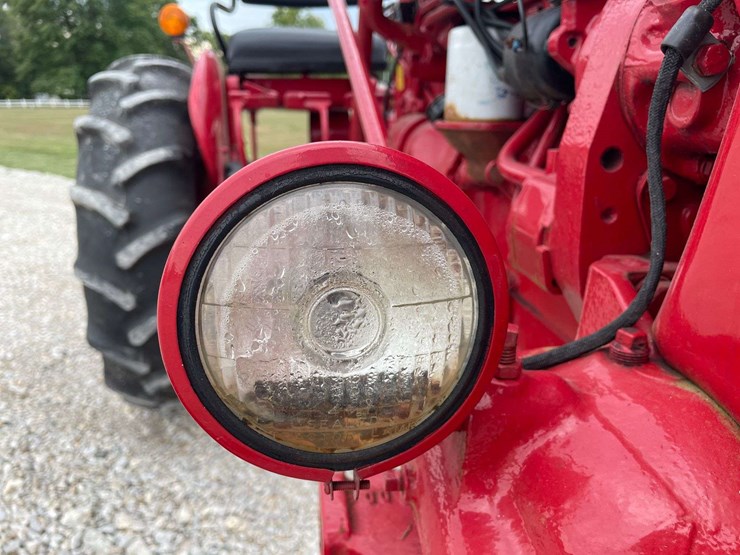 farmall-140-image-58